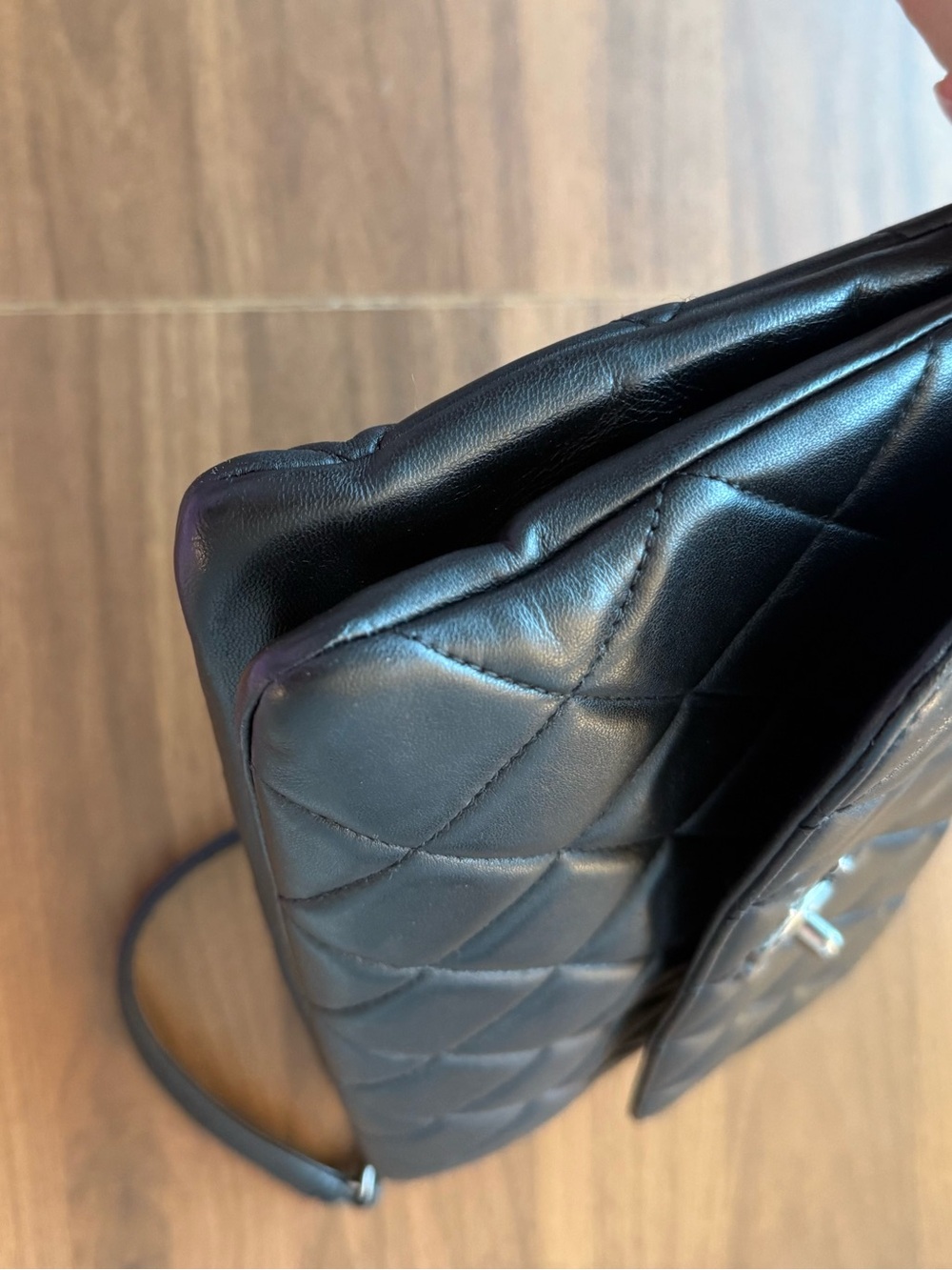 Chanel Trendy CC Shoulder Flap Bag in Black - Picture 7 of 15